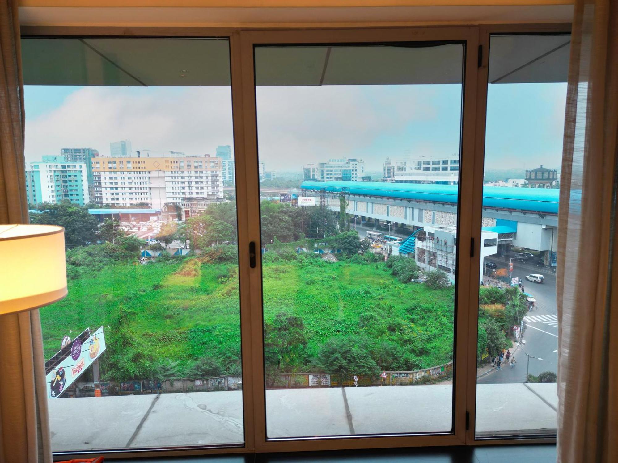 Vivanta Kolkata Em Bypass Exterior photo