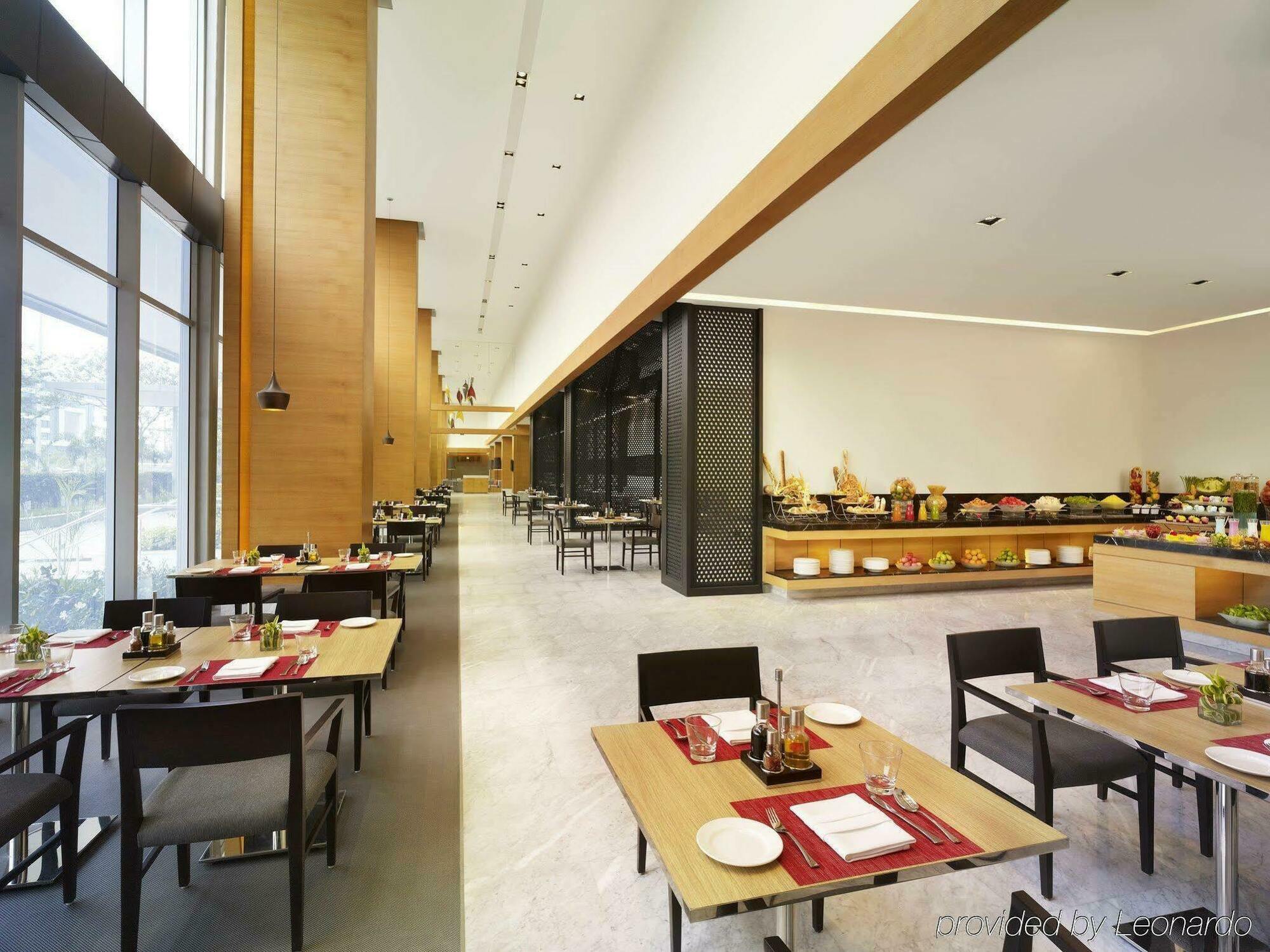 Vivanta Kolkata Em Bypass Exterior photo